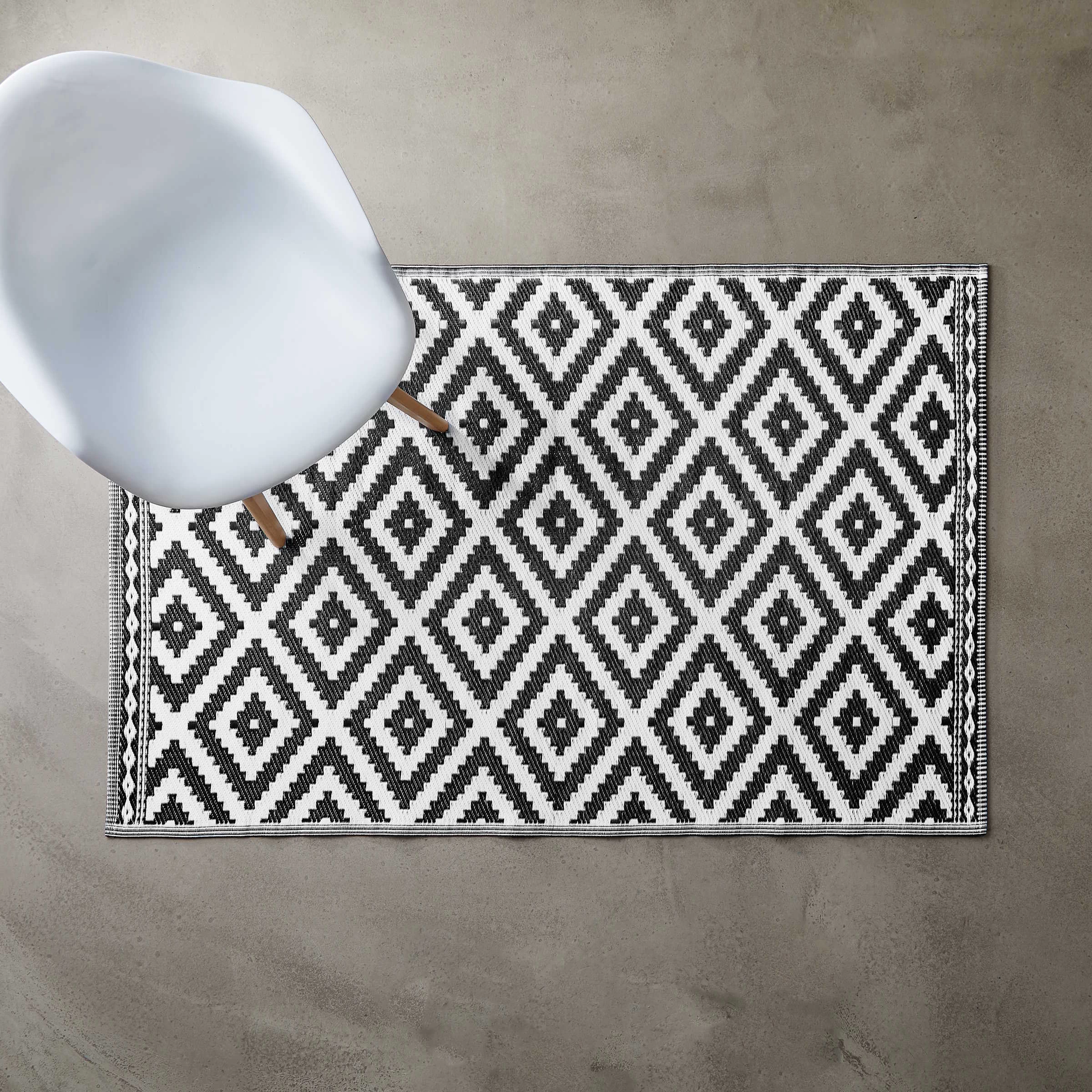 In- & Outdoor-Teppich Ethno Rauten L 180 X B 118cm COLOUR CLASH In Schwarz-Weiß 4 In- & Outdoor-Teppich Ethno Rauten L 180 X B 118cm COLOUR CLASH In Schwarz-Weiß – Bild 3