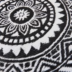 In- & Outdoor-Teppich Ø118cm COLOUR CLASH In Schwarz-Weiß -Butlers butlers in and outdoor teppich o118cm colour clash in schwarz weiss 5