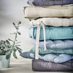 Stuhlkissen Mit Bändchen L 35 X B 37cm SOLID In Salbei 11 Stuhlkissen Mit Bändchen L 35 X B 37cm SOLID In Salbei -Butlers butlers stuhlkissen mit bandchen l 35 x b 37cm solid in salbei 4